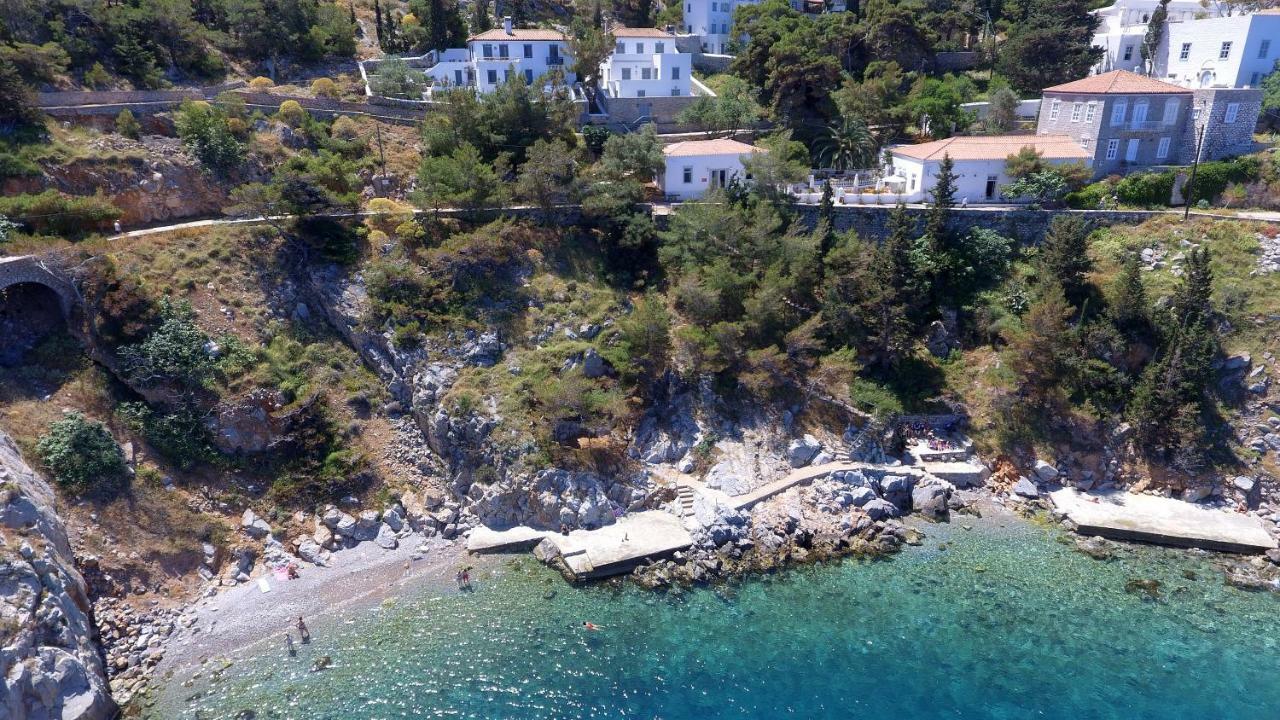Douskos Beach House Lägenhet Hydra  Exteriör bild