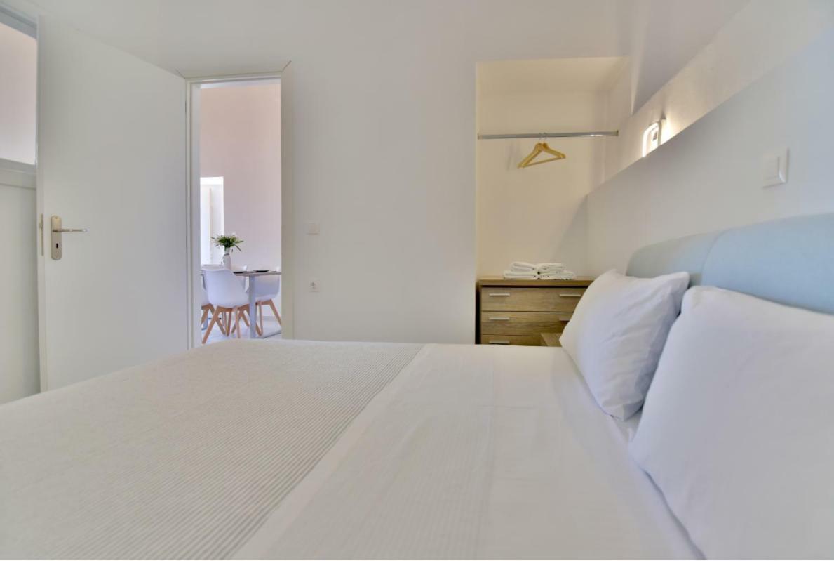 Douskos Beach House Lägenhet Hydra  Exteriör bild